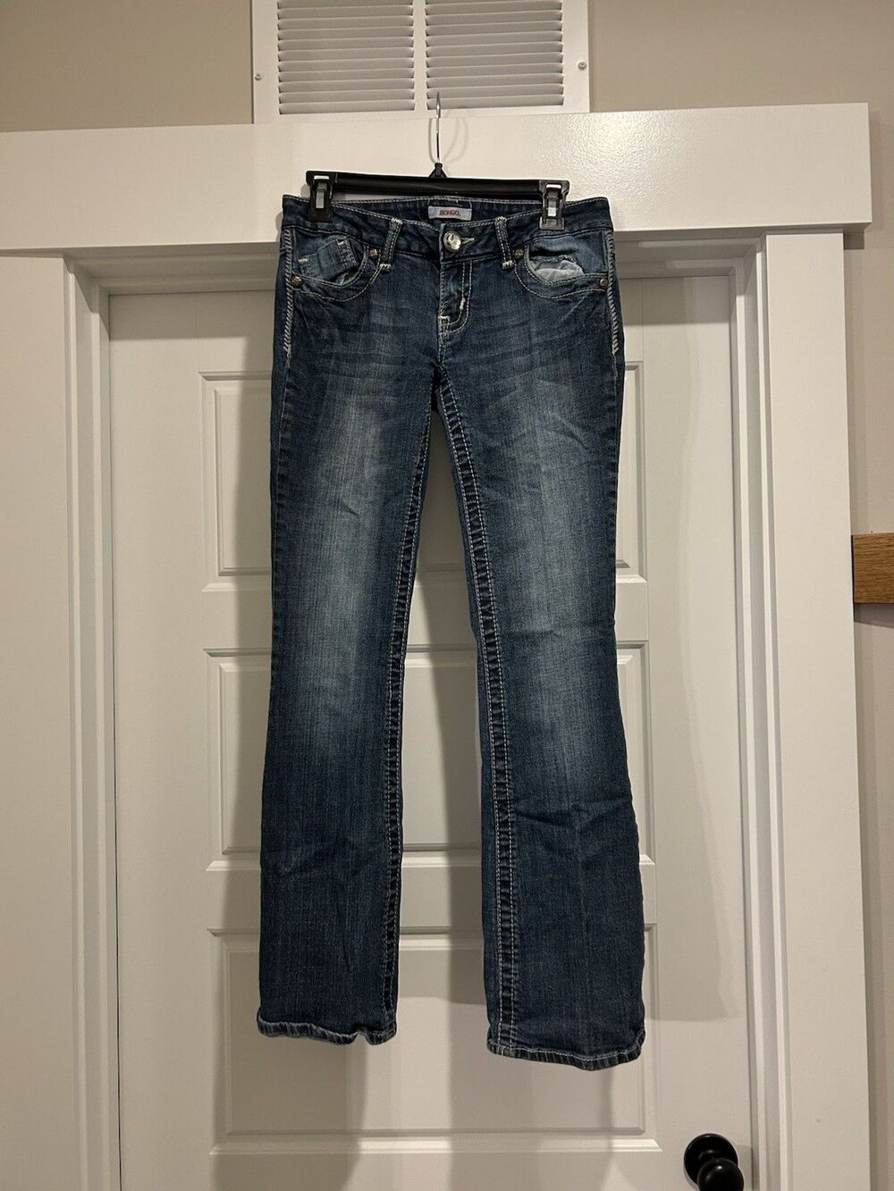Vintage Y2K Bongo Jeans Women’s Size 7 Low Rise Flare Medium Wash Rhinestone